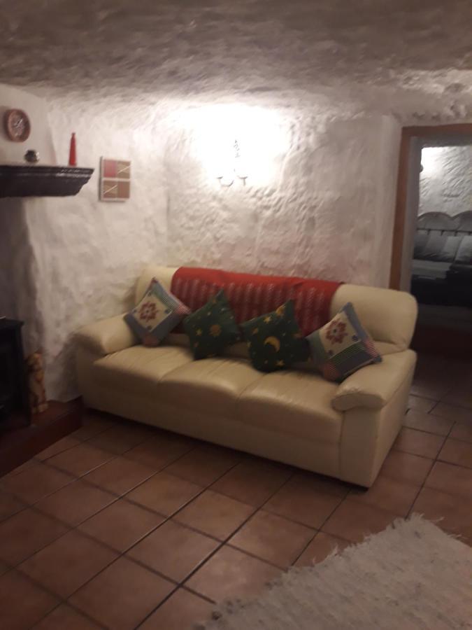 The Welcome Cave Freila 外观 照片