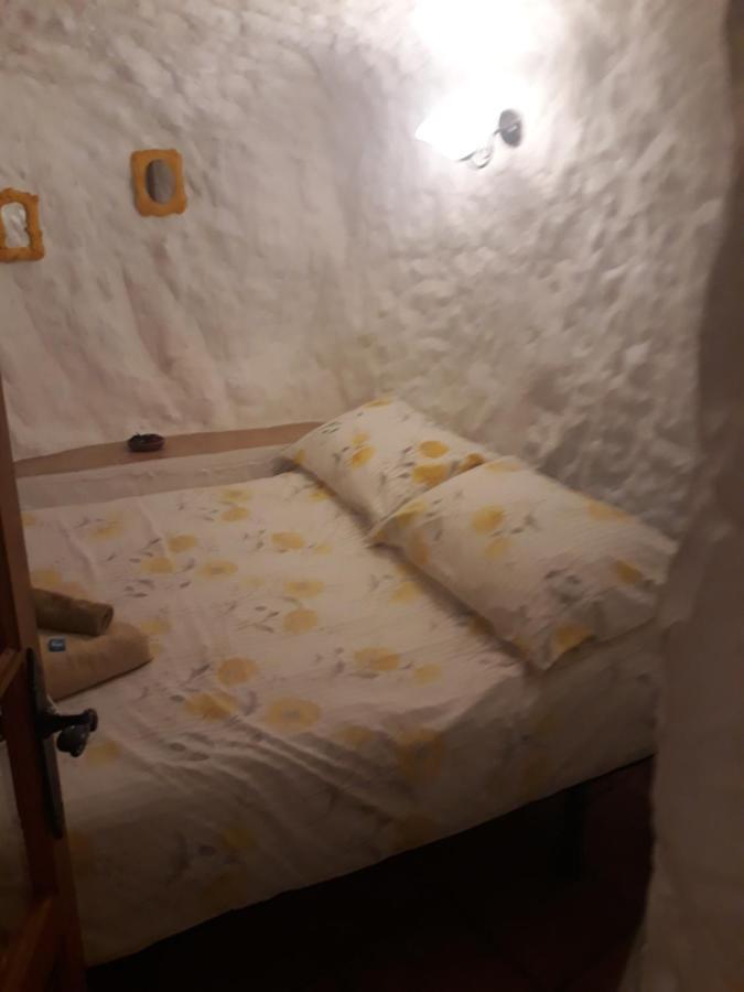 The Welcome Cave Freila 外观 照片