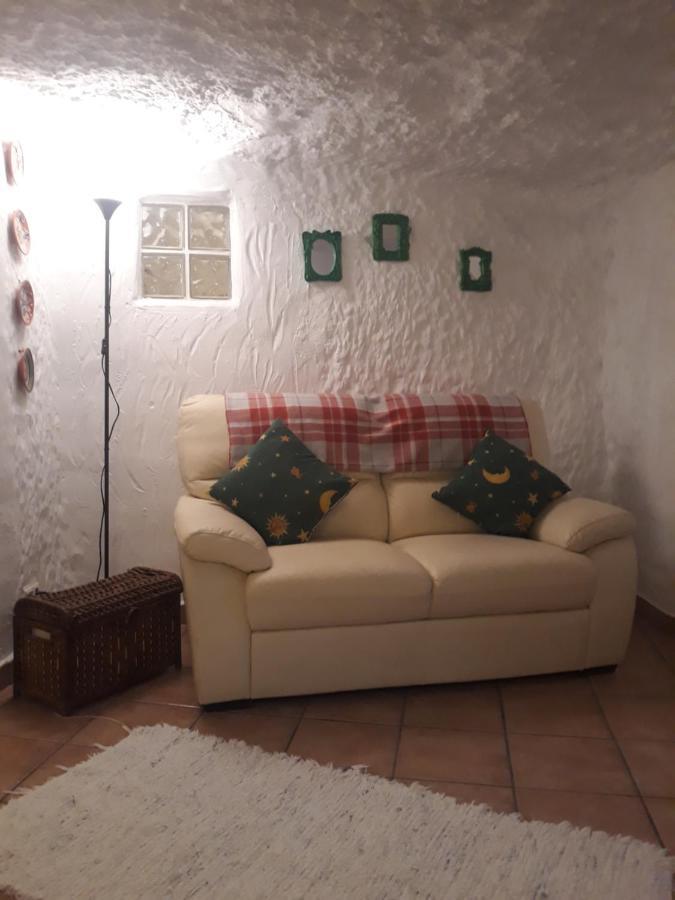 The Welcome Cave Freila 外观 照片